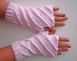 Most important for those of us who constantly have a hook and yarn in their hands! 48 Marvelous Crochet Fingerless Gloves Pattern