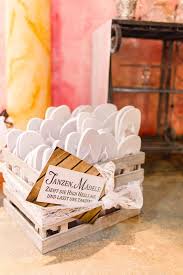 Stylish Vintage Castle Wedding By Daniel Undorf Wedding Blog The Little Wedding Corner Flipflops Wedd In 2020 Notfallkorbchen Hochzeit Hochzeit Vintage Hochzeit