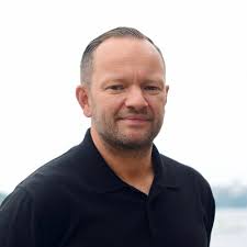 Att få konsulta som Creative Director på Warner Music för en av Sverige  absolut största artister idag, är inget jag skulle tro!Fått äran att ta  fram det strategiska i Jireel's kommunikation samt… |