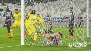 To install it on your phone, first access this post directly on your iphone, then save the image below to your phone. Les Wallpapers De Bordeaux Fc Nantes
