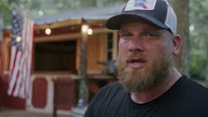 Seth Hand's Instagram, Twitter & Facebook