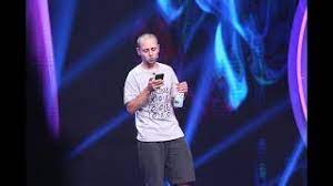 Ionuț bogdan călin date of birth: Bogdan CÄƒlin A Impresionat JuraÅ£ii De La Iumor Cu O Serie De GlumiÅ£e Citite De Pe Telefonul Mobil Youtube