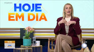 Assista à íntegra do Diário das Celebridades desta quinta-feira (4)