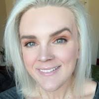 Kerri Wolfe's Instagram, Twitter & Facebook