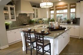 Pin By Kitchen Design Ideas On Kitchens Of The Day Traditional White Kitchen Cabinets Kitchen Design White Kitchen Traditional