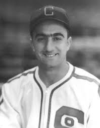 The White Sox ship P Jack Knott to the A's for IF Dario Lodigiani.