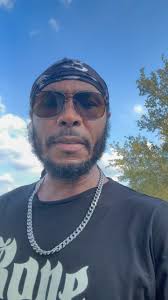 Roll up and listen! Straight up.