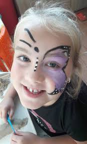 107 neodolateľných smoothie receptov Michal Dedinský je mladý, šikovný  marketingový manažér, ktorý sa nebojí nasledov