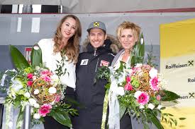Marcel hirscher postet fotos, die ihn bei einer verdienten abkühlung zeigen. Skistar Marcel Hirscher Wird Papa Pinzgau