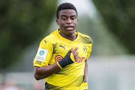 Последние твиты от youssoufa moukoko (@moukokoismo). He Really Is 12 Years Old Dortmund Youth Coordinator Defends Wonderkid Moukoko Goal Com