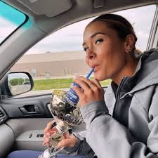 Amanda Sabourin (@MsSabourin_SS)