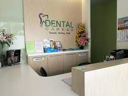 Klinik gigi memberikan pelayanan kesehatan gigi dan mulut berupa pemeriksaan kesehatan gigi dan mulut, pengobatan dan pemberian tindakan medis klinik gigi melayani bedah mulut, orthodonti, konservasi gigi dan pemeriksaan gigi umum. Klinik Gigi Terbaek Abad Ini Muslimah Versatile