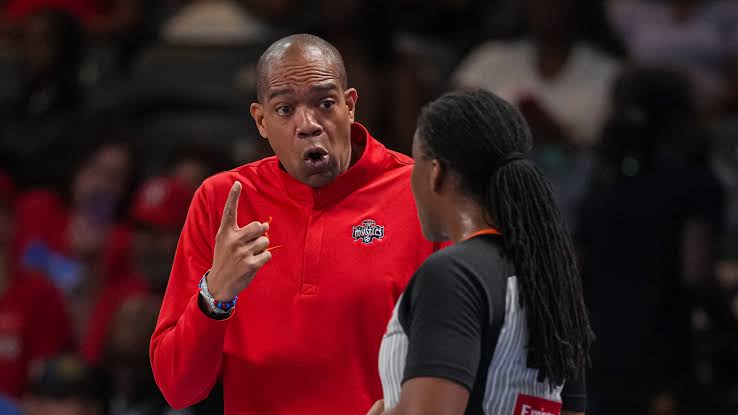 Mystics coach Sydney Johnson held back, ejected after exchange with refs vs Dream