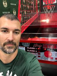 Robert McMurphy (@robert_mcmurphy)