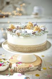 This is the style that keeps giving. Christmas Cake Decorations How To Decorate A Christmas Cake