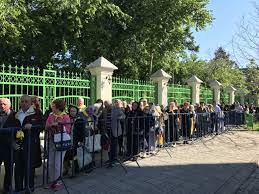 Mâine, 18 iulie 2008, în biserica ortodoxă se va face prăznuirea sfântului mucenic emilian de la durostor. Bucuresti A Treia Zi De Pelerinaj La Moastele Sf Dimitrie Cel Nou Peste 40 De Persoane Au Avut Nevoie De Ingrijiri Medicale