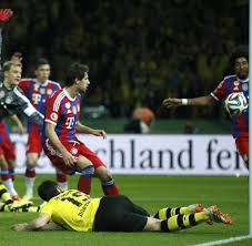 Home cup games dfb pokal dfb pokal: Bvb Gegen Bayern Dante Klart Im Dfb Pokal Finale Den Hummels Kopfball Hinter Der Linie Bilder Fotos Welt