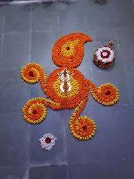 Pin By Lasya Sri On Rangoli Floral Arrangements Diy Flower Arrangement Designs Rangoli Designs Flower