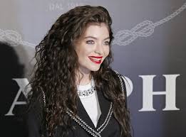 Lorde, who is known for her friendship with taylor swift, split from her former boyfriend james lowe at the end of 2015. Israelis Sue New Zealanders Over Lorde Boycott
