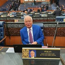 Former prime minister datuk seri najib abdul razak speaking to the press after exiting bukit aman police. Facebook