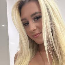 Anywhere near Hebburn that can do a set of builder gel nails today? X