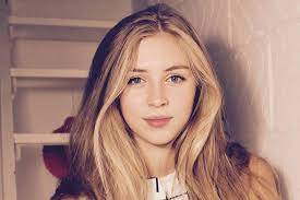 Blonde Beautiful Model Hermione Corfield Wallpaper Hairstyle Blonde Hair Color Beauty