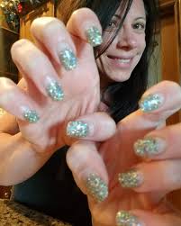 My nails have social distanced for 7 weeks! 💅 I feel like I should give  the nail lady a big tip next time just because they lasted 7 weeks!! Never  mind the