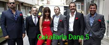 Çakallarla dans 5 full izlemek için 8 kasım 2018 tarihinde sinemalarda yerinizi almayı sakın unutmayın. Cakallarla Dans 5 Komik Sahneleriyle One Cikiyor Cakallarla Dans 5 Full Izle Fragman Webmgon Guncel Haber Ve Bilgi Portali