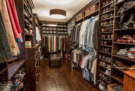 There are some modern design options that can create a stylish, comfortable and expressive presence of the wardrobe in not less intriguing manner. Mens Walk In Closet Design Novocom Top
