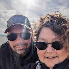 I have heard that taking magnesium helps with the pain and aches as well,  has anyone had any success with that? If so, which one(citrate; gylcinate,  etc.) and how many milligrams per