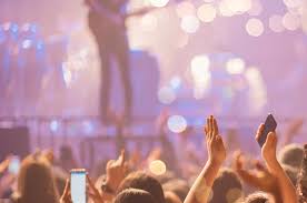 Emmanuel macron has chosen the reopening of cultural places to announce by installing this geolocated application on their smartphone, young people will have 300 euros to access the cultural offers of their choice. Tego7enylwjlnm