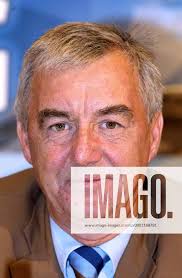 Hans Wolf Zopfy während der Pressekonferenz anlässlich der Eröffnung des  neuen Berliner