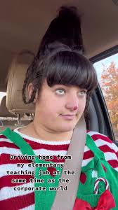 Caitlin Pickering (@caitypicksimp)