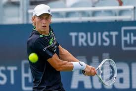 In 2017, he reached the singles quarterfinals of the australian open boys' singles, the singles. Emil Ruusuvuori Otti Komean Voiton Us Openin Avauskierroksella