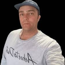 Ivan Jaramillo's Instagram, Twitter & Facebook