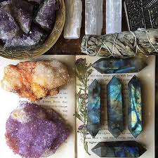 How To Embrace Your Personal Magic Every Single Day The Tao Of Dana Crystals And Gemstones Stones And Crystals Crystals