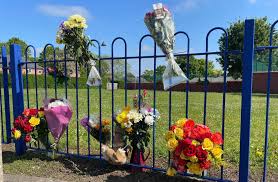 Sam the sham was known for his camp robe and turban and hauling his equipment in a 1952 packard hearse with maroon velvet curtains. 4yw7uhznh Wijm