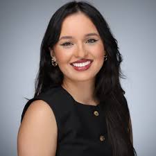 Cheers to 3 years with CNBC Paige Pacifico Masterson 🎉 Thanks for all you  do!