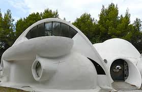 Les 5 Maisons Les Plus Insolites De France Depuis Mon Hamac Maison Bulle Maisons Naturelles Maison Ronde