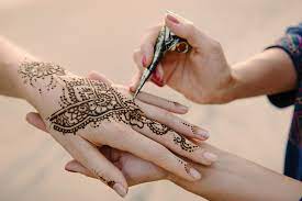 For tattoo aficionados, mehndi art or henna tattoos will probably never take the place of actual tattooing. 90 Henna Tattoo Ideen Neueste Trends Und Wunderschone Motive