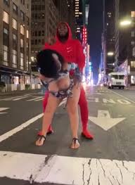 NYC sex in the streets - Porn Videos & Photos - EroMe