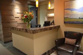 Small Office Reception Interior Design Ideas Google Search Commercial Office Design Office Reception Design White Office Decor