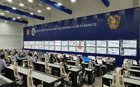 Aplicaciã³n de encuestas, comunicaciã³n con clientes, control de quejas. C4 Un Centro De Comando De Vanguardia En Queretaro