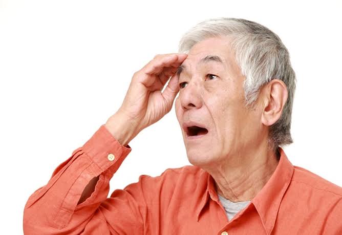 Cảnh giác với các dấu hiệu của chứng lú lẫn ở người già