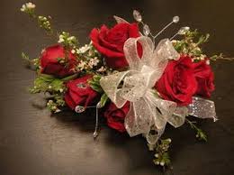 Apr 17, 2021 · like many of the country's small museums, the pandemic left the land of lost content (adult £8, child £4, book ahead) in nearby market town craven arms, desperate for visitors. Red Rose Corsages And Boutonnieres Item No Whiterosecorsage Top Florists Prom Flowers Same Day Flower Delivery