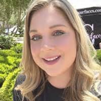 Laura Akins's Instagram, Twitter & Facebook