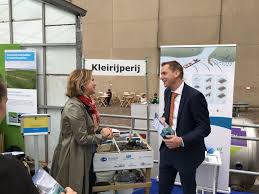 The telegraaf reported that around 6,500 licences are exchanged under rules brought in in the 1990s to make the netherlands more attractive for knowledge workers, such as the 30% tax ruling. Minister Cora Van Nieuwenhuizen Visits Kleirijperij Demo At Innovation Expo In Rotterdam Ecoshape