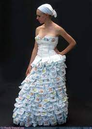Look At This Dress Made Out Of Baby Diapers Nowaygirl Com Kind Jurken Jurken Kind
