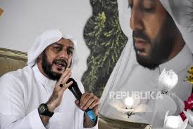 Innalillahi wa inna ilaihi rajiun, telah wafat syekh ali jaber, saya sedang menuju rs yarsi jakarta pusat, ujar dia. Syekh Ali Jaber Meninggal Dunia Negatif Covid 19 Republika Online