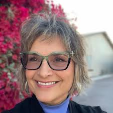 How to create wooden signs to keep Baja California's coastal areas clean?